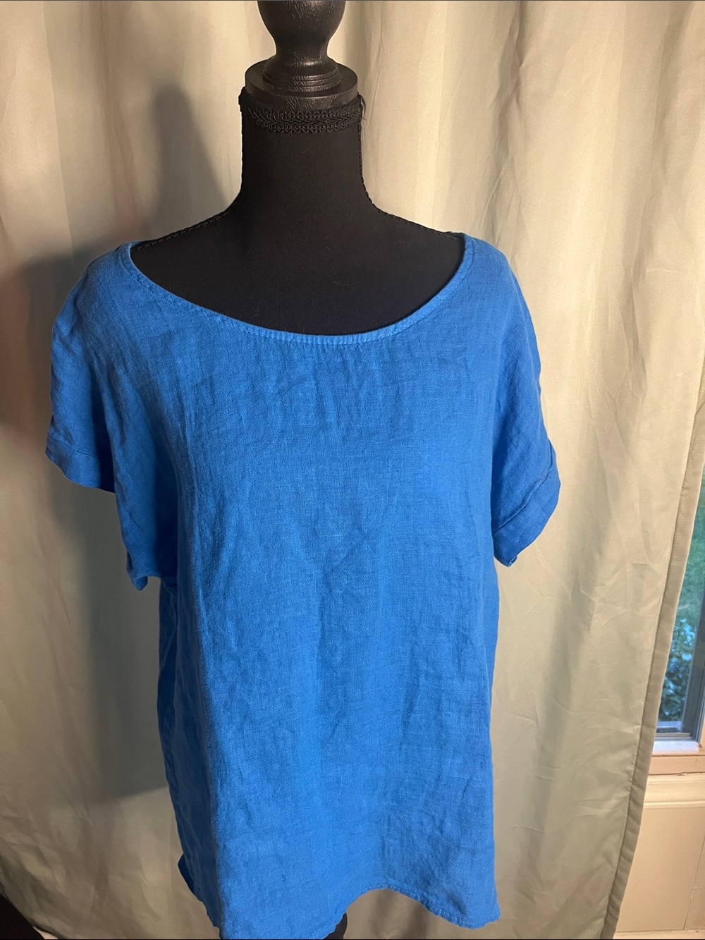 Terzo Millennio Relaxed Scoop Neck Linen Tunic Top in Vibrant Blue Medium